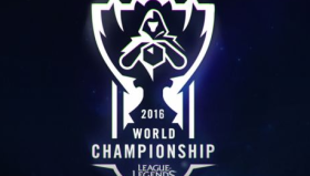 出征仪式：LPL四支战队出征仪式盛大举行，粉丝热情送机。